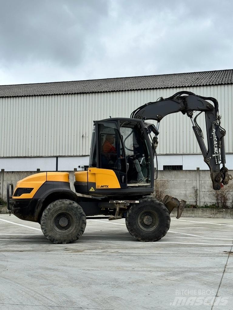 Mecalac 12 MTX Pelle sur pneus