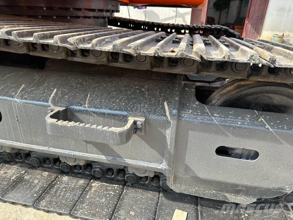 Doosan DX 160 LC Pelle sur chenilles