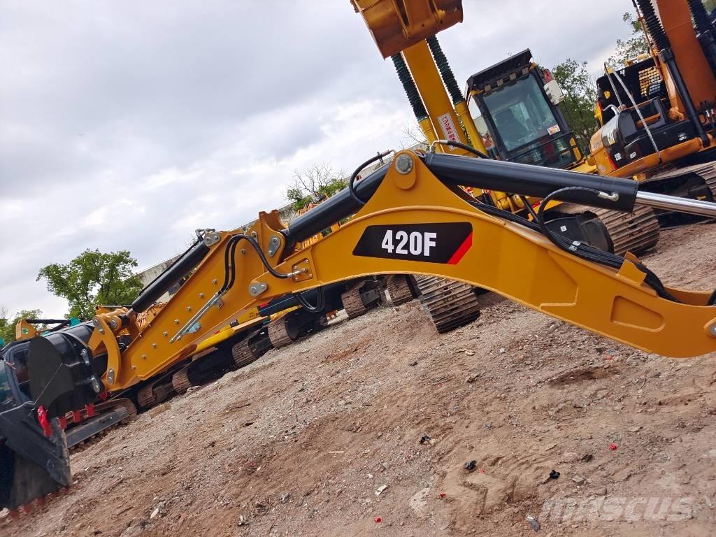 CAT 420 F Tractopelle