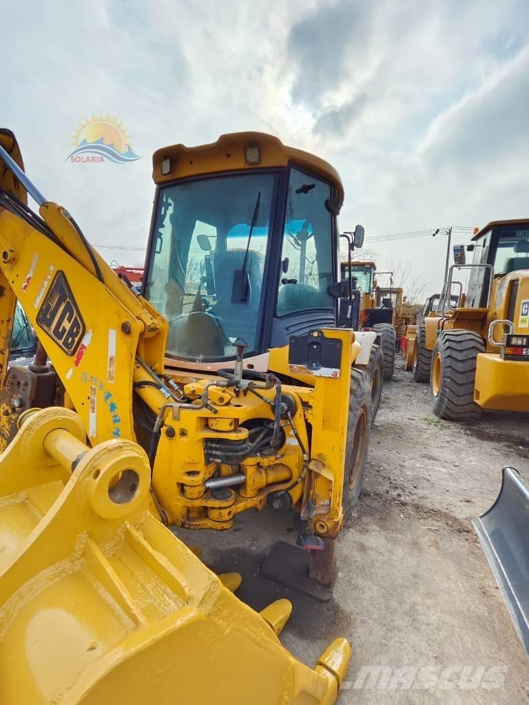 JCB 4CX Tractopelle