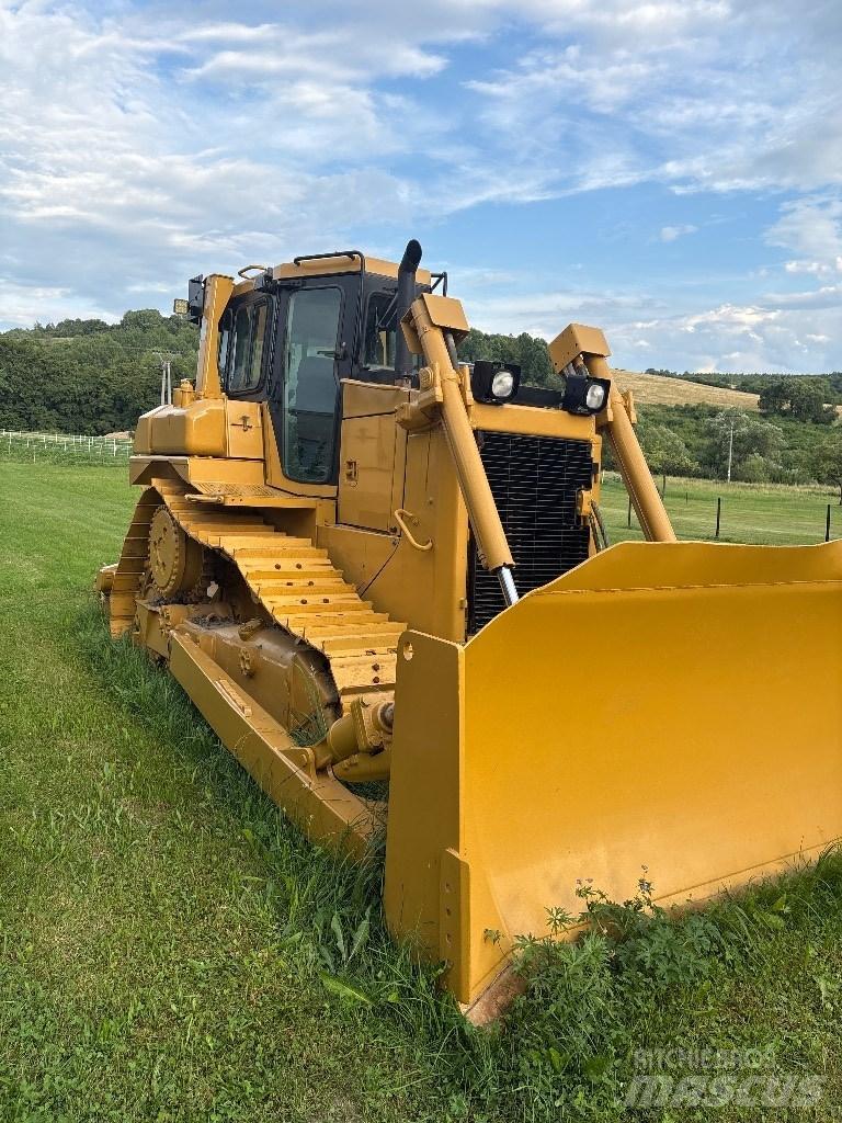 CAT D 6 R II Bouteurs sur chenilles