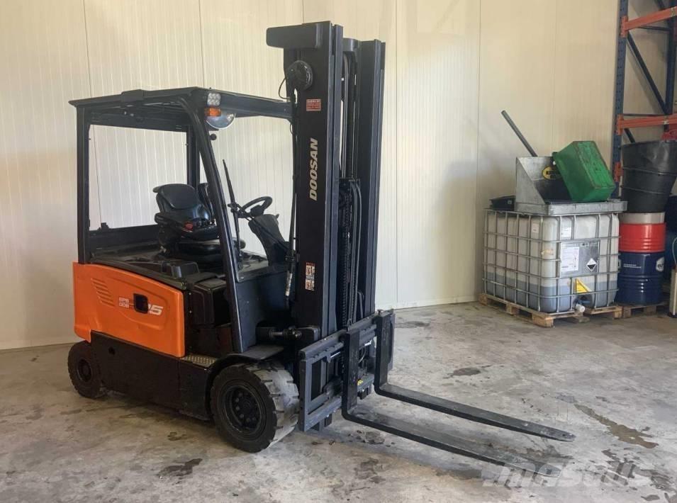 Doosan B 25 X-7 Chariots élévateurs électriques