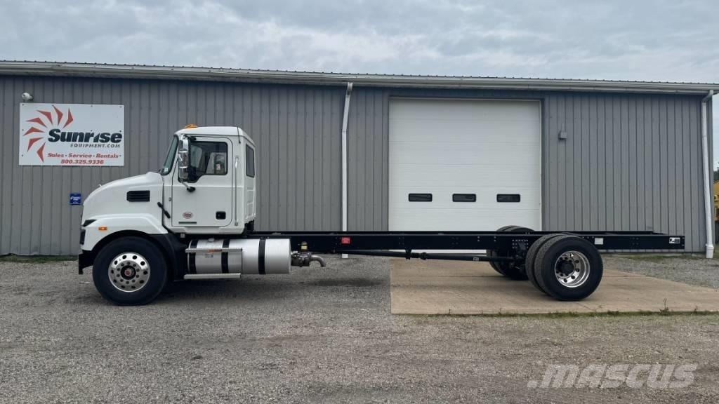  2025 Mack MD 6 Châssis cabine