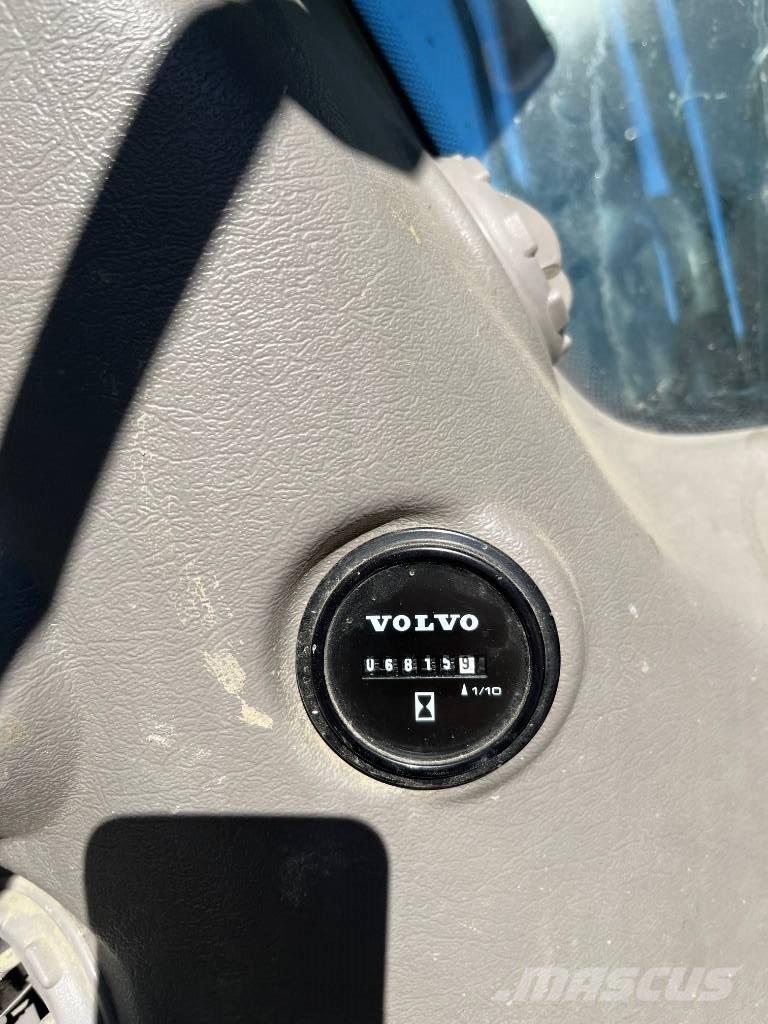 Volvo EC 140 DL Pelle sur chenilles