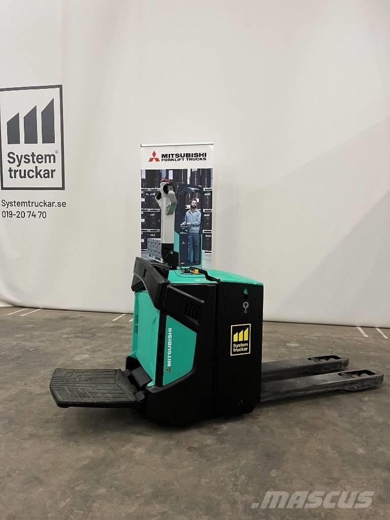 Mitsubishi PBV20N2 Gerbeur accompagnant