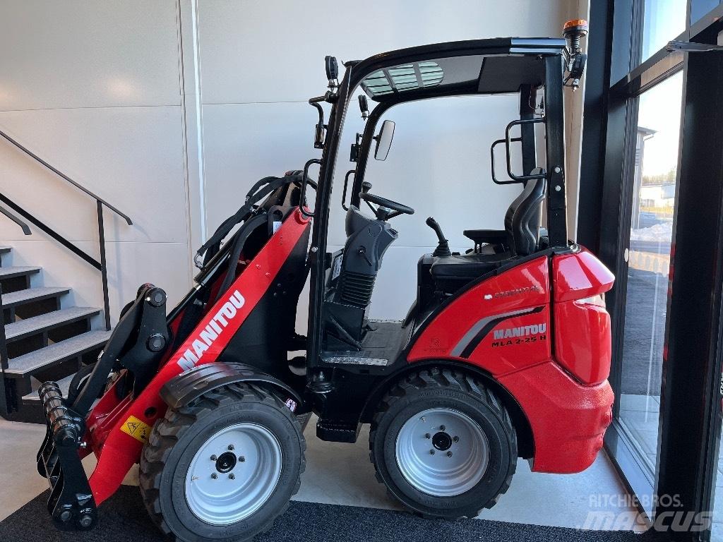 Manitou MLA 2-25 H Chargeuse multifonction