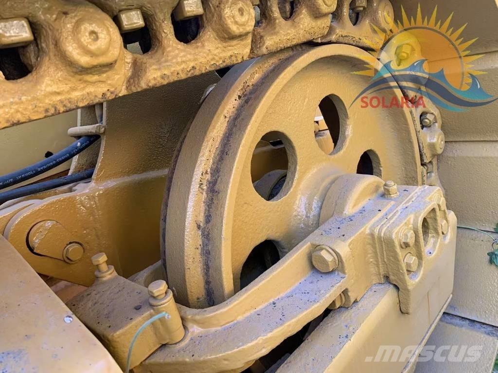 CAT D 5 K Bouteurs sur chenilles