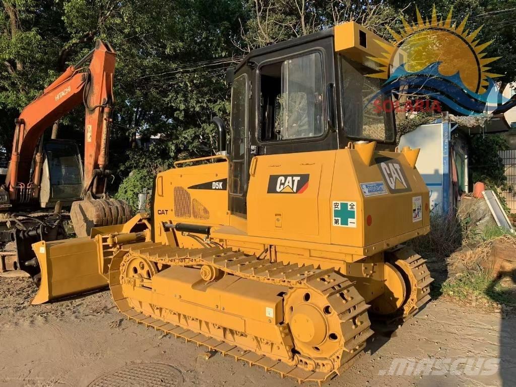 CAT D 5 K Bouteurs sur chenilles