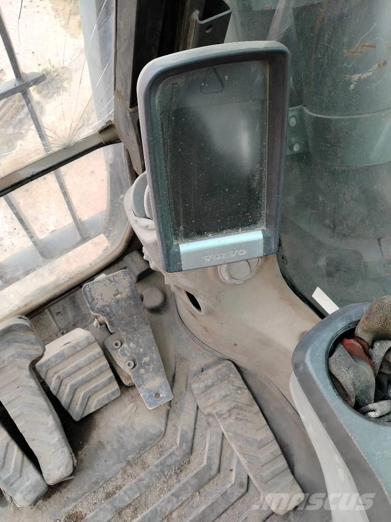 Volvo EC 210 C Pelle sur chenilles