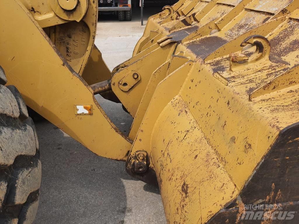 CAT 966 E Chargeuse sur pneus