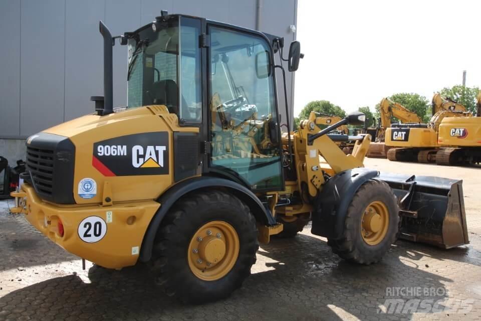 CAT 906M Chargeuse sur pneus