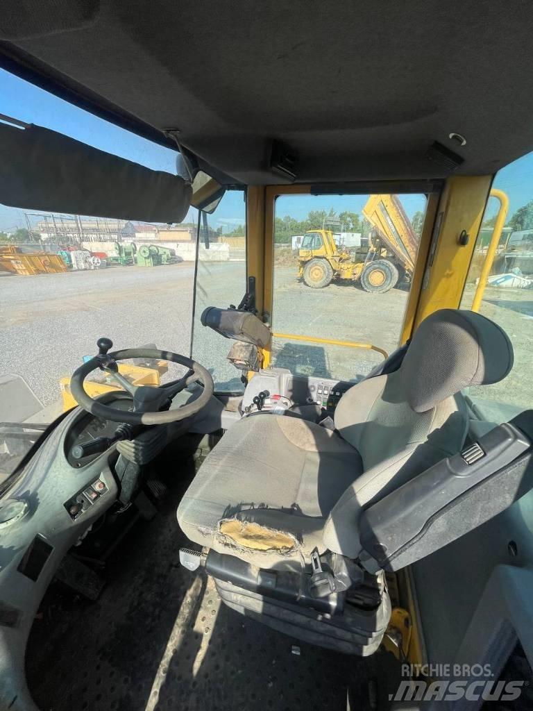 Volvo L 120 E Chargeuse sur pneus