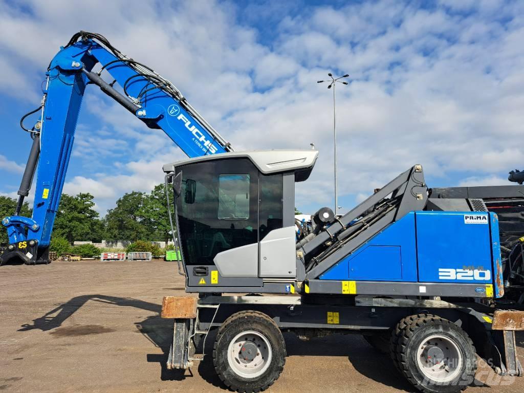 Fuchs MHL320F Pelle à déchets