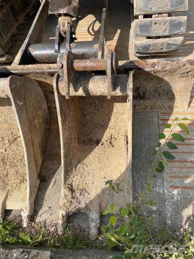 Komatsu PC 80 MR-5E0 Mini pelle 7t-12t