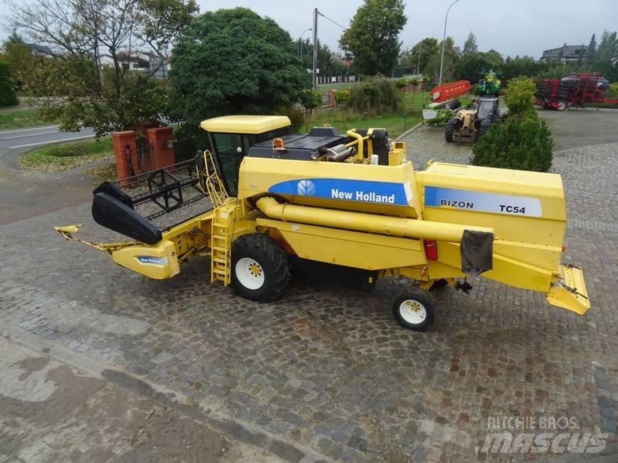 New Holland TC 54 Moissonneuse batteuse