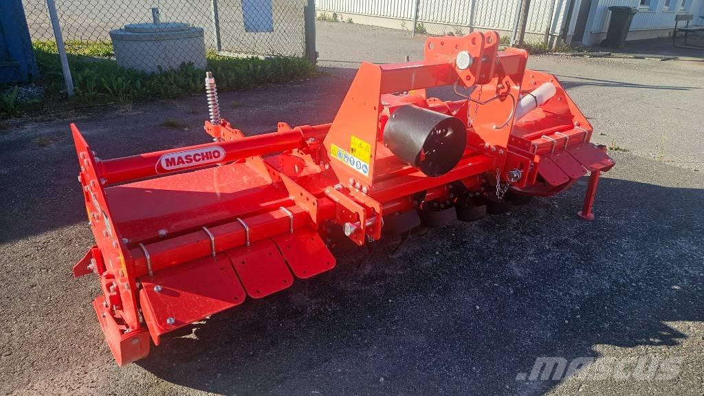  Mashio U 230C Autres outils de préparation du sol