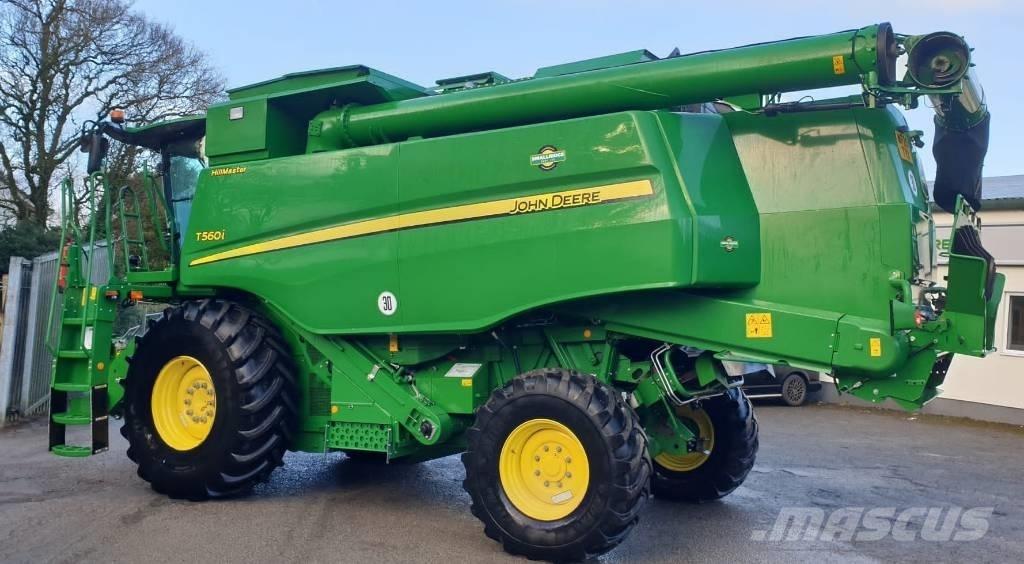 John Deere T 560 i Moissonneuse batteuse
