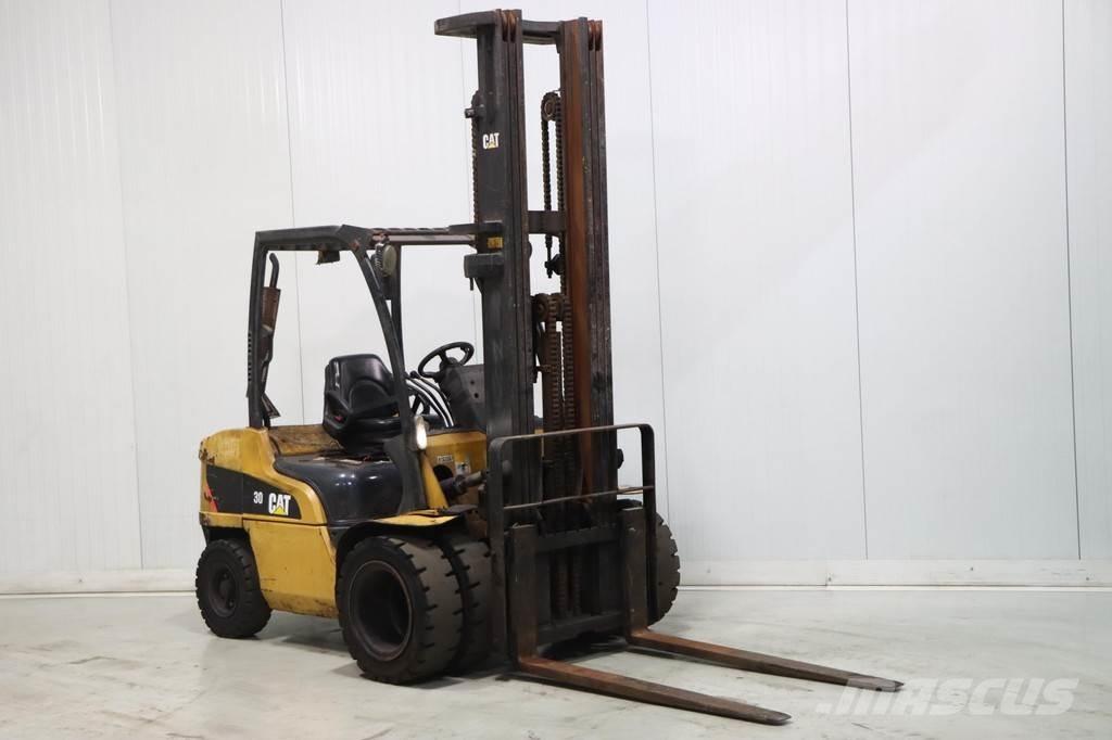 CAT DP30N Chariots diesel