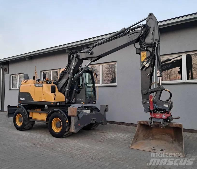 Volvo EW 140 D Pelle sur pneus