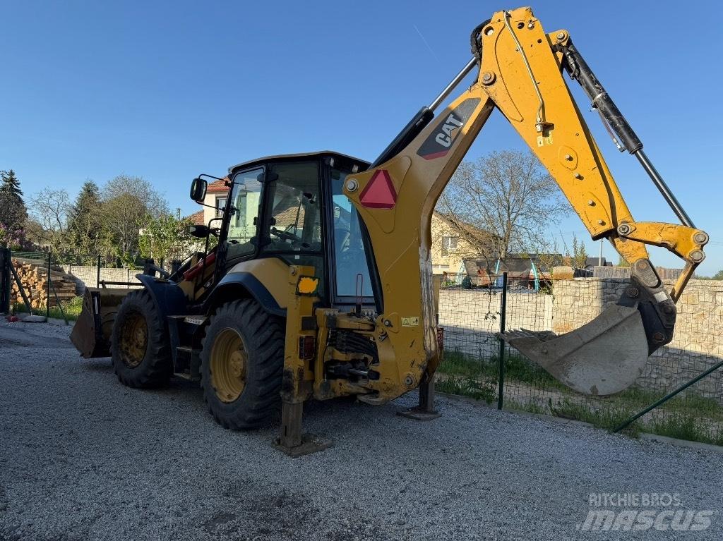 CAT 444 E Tractopelle