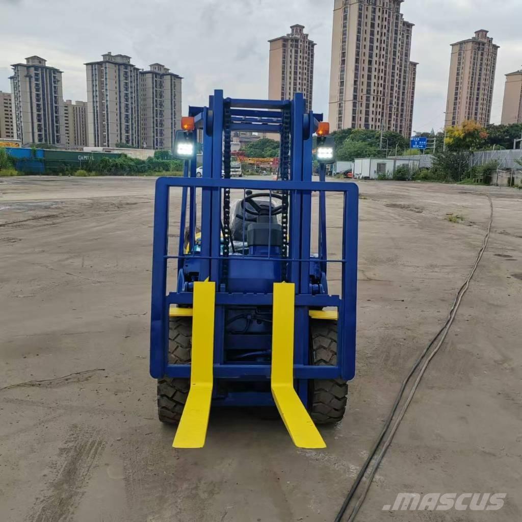 Komatsu FD 30 T-17 Chariots diesel