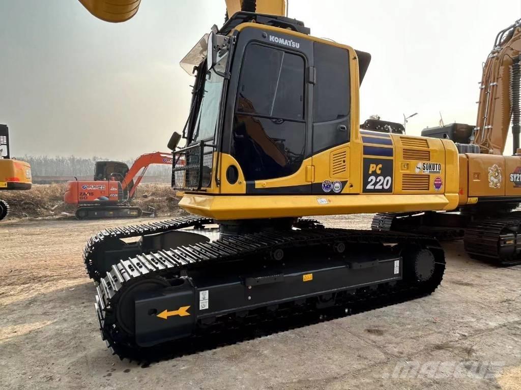Komatsu 220 Pelle sur chenilles