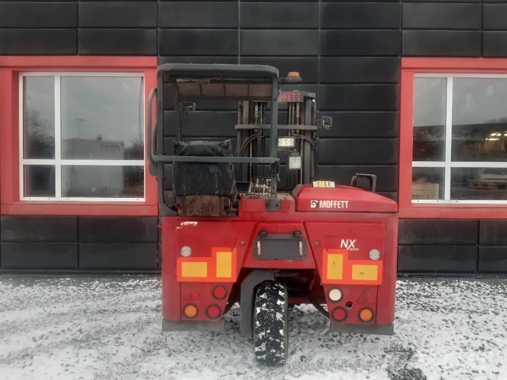 Moffett M5 25.3 Chariots diesel