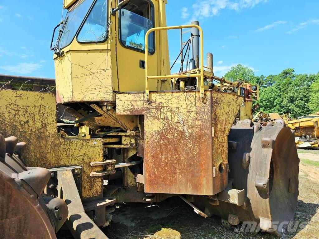 CAT 826 B Compacteur de sol