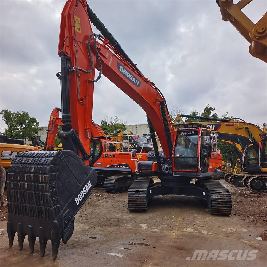 Doosan DX300LC-9C Pelle sur chenilles
