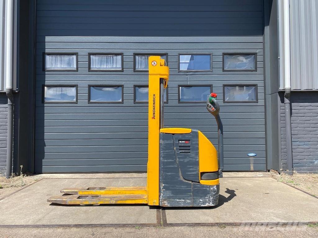 Jungheinrich EJC12 Gerbeur accompagnant