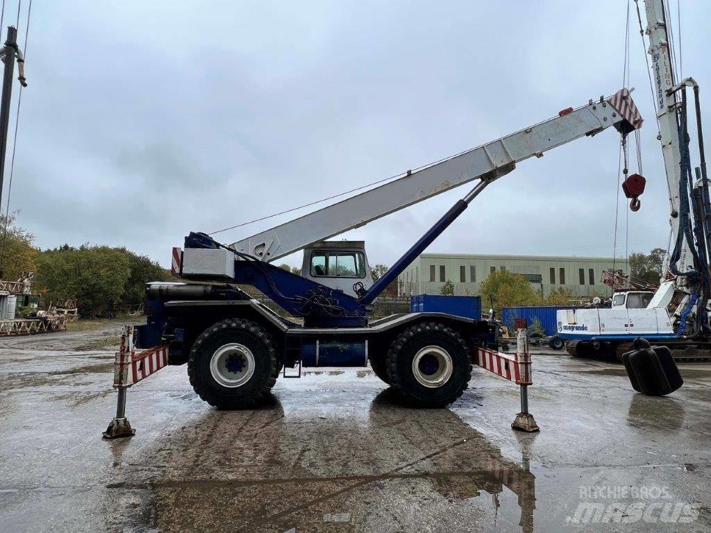 Coles Huskey 630S Grues mobiles