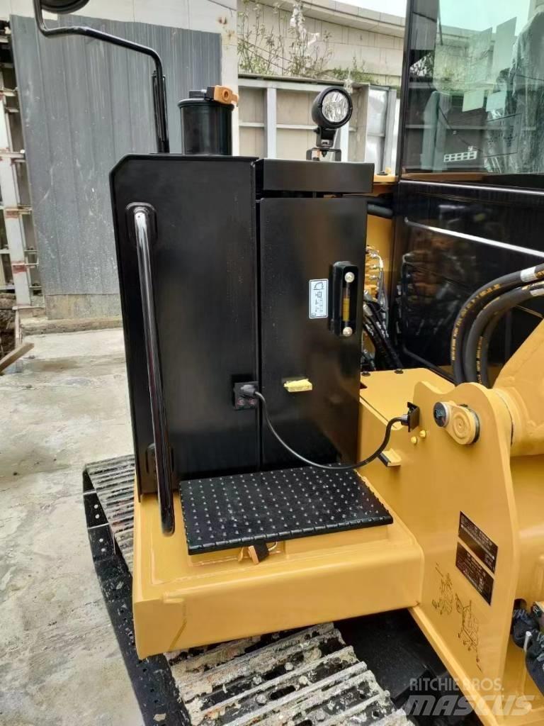 CAT 305.5 Mini pelle < 7t