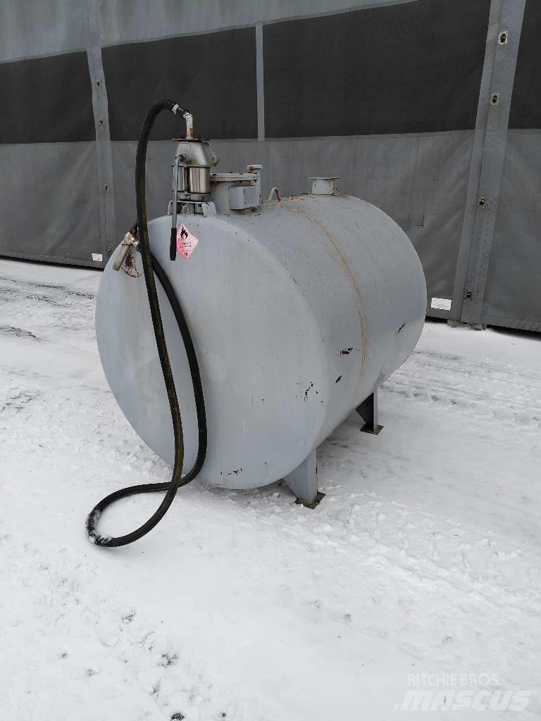  Farmarisäiliö 1300 L Agriculture - Autres