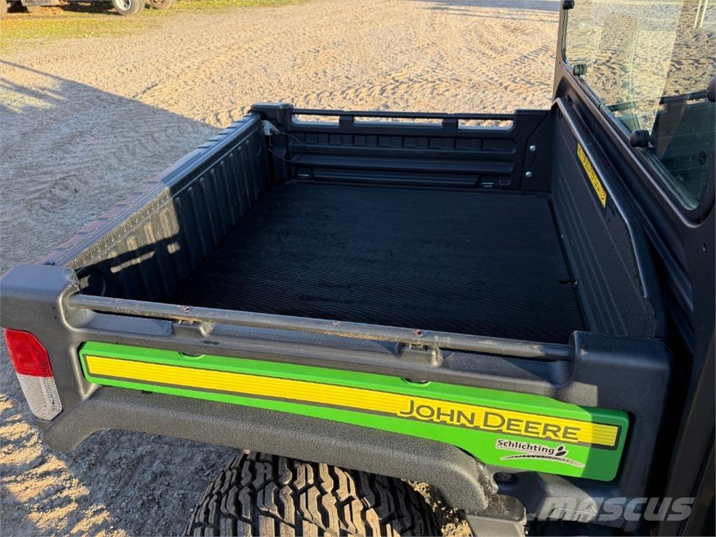 John Deere 835M Agriculture - Autres