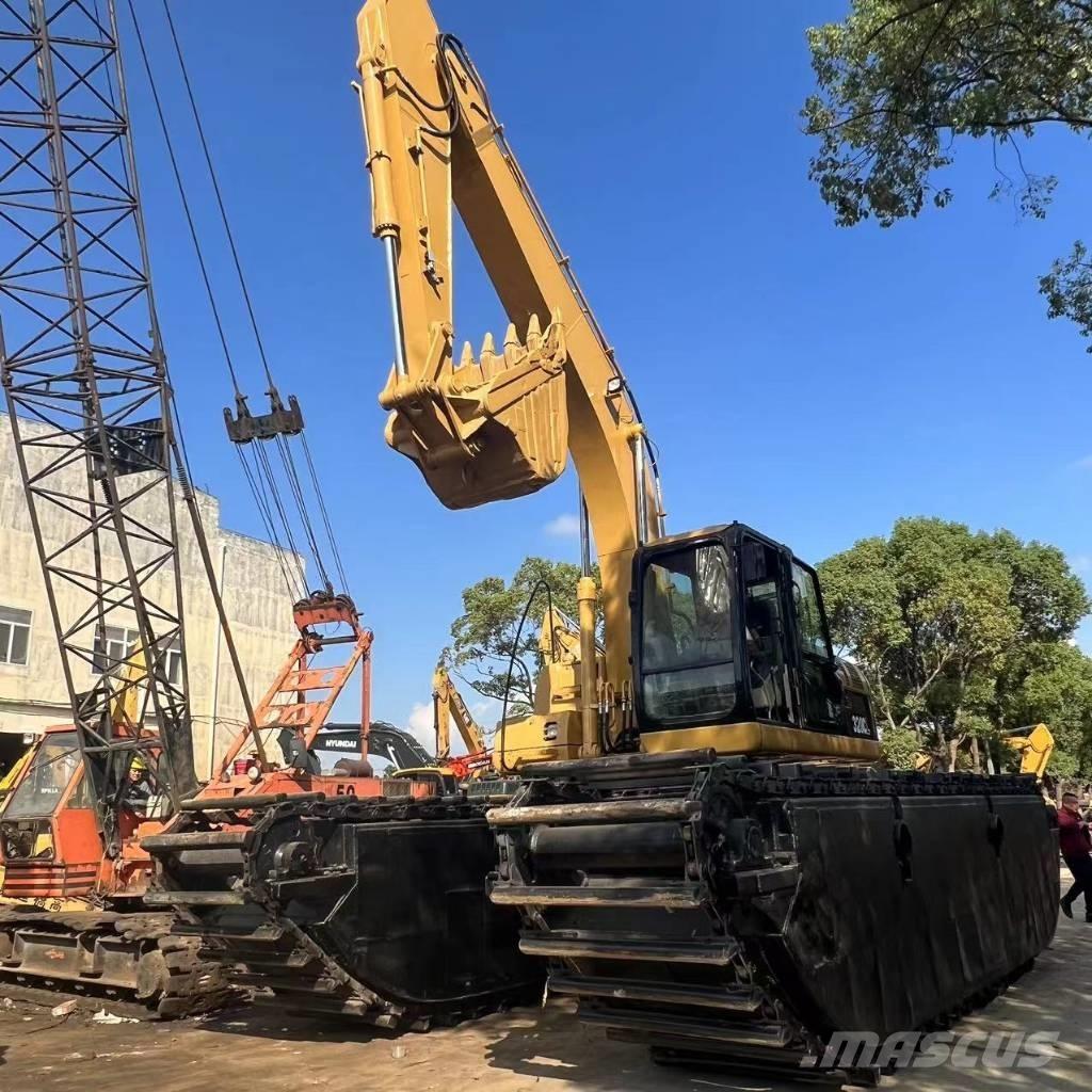 CAT 320 C Pelles amphibies
