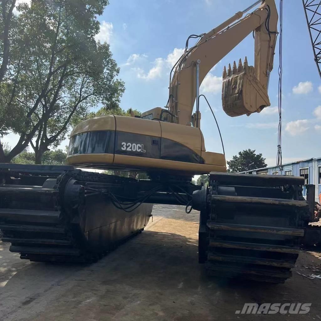 CAT 320 C Pelles amphibies