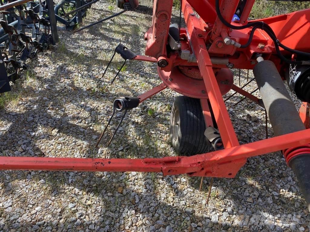 Kuhn GF8702 Rateau faneur