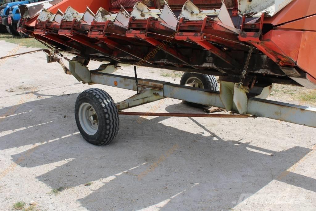 CLAAS Mega 208 Moissonneuse batteuse