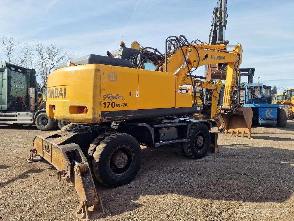 Hyundai R 170 W Pelle sur pneus