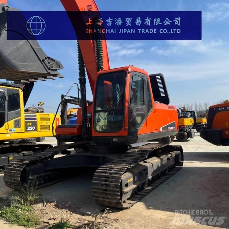 Doosan DX 300 Pelle sur chenilles