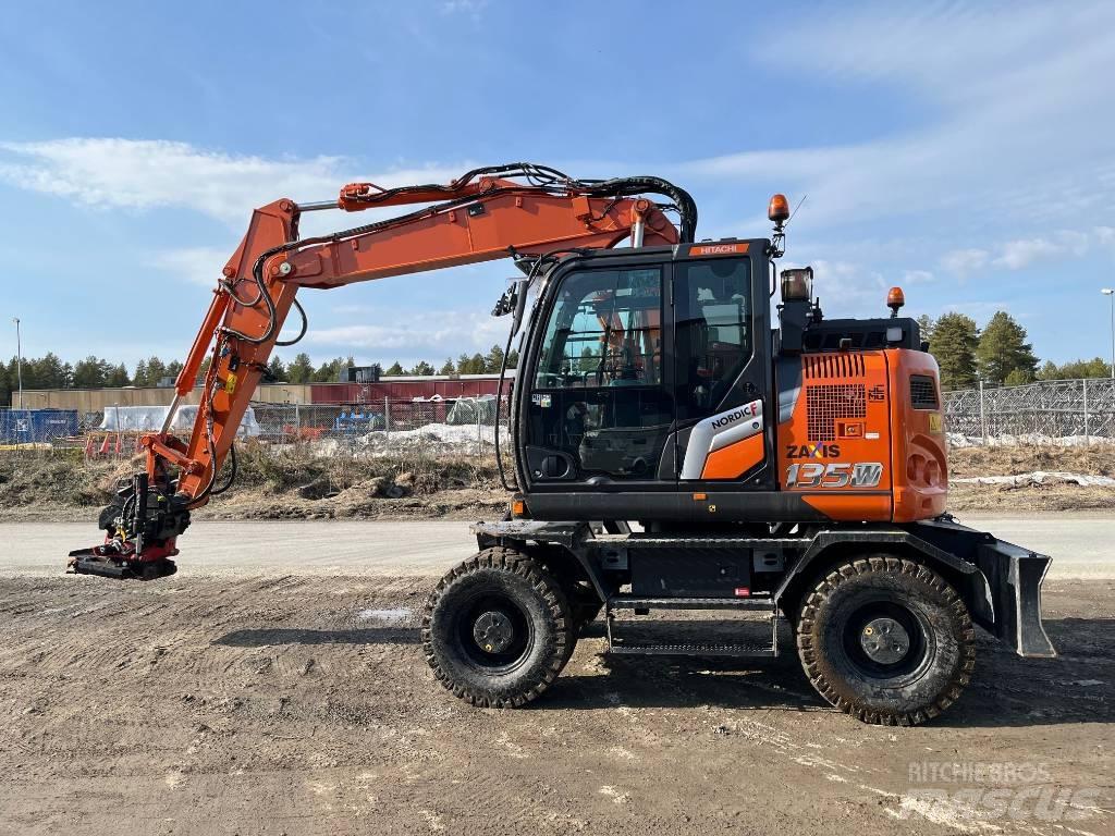 Hitachi ZX135W-7 Pelle sur pneus