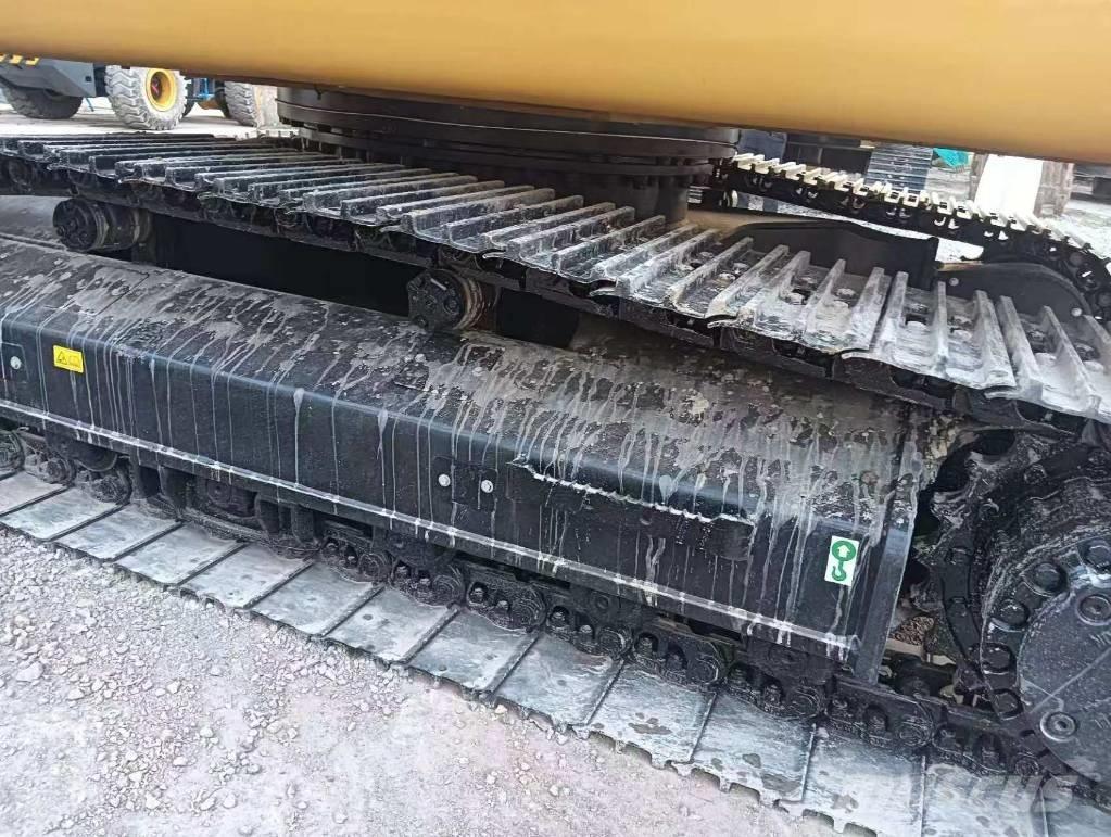 CAT 324 D L Pelle sur chenilles