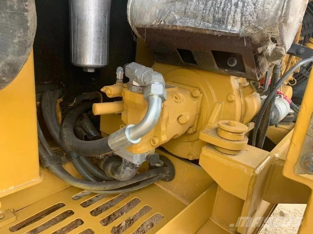CAT 305.5 E CR Pelle sur chenilles