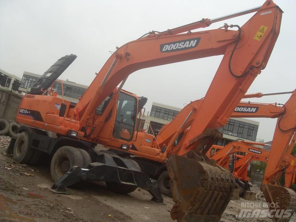 Doosan DH 150 W-7 Pelle sur pneus
