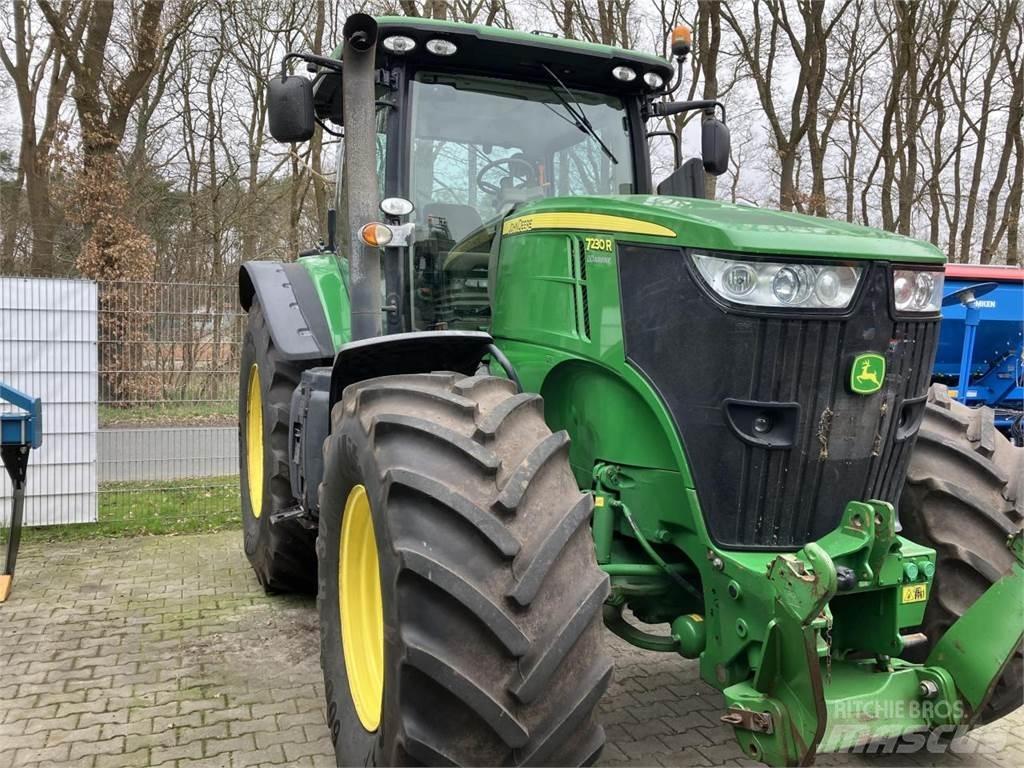 John Deere 7230R Tracteur