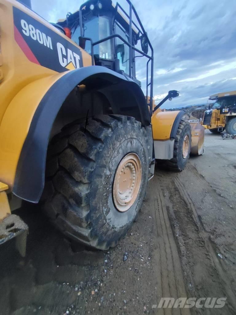 CAT 980M Chargeuse sur pneus