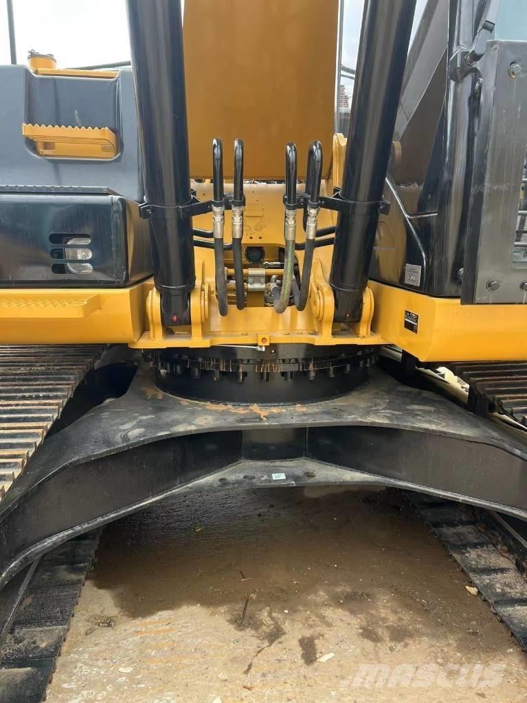 CAT 320 Pelle sur chenilles