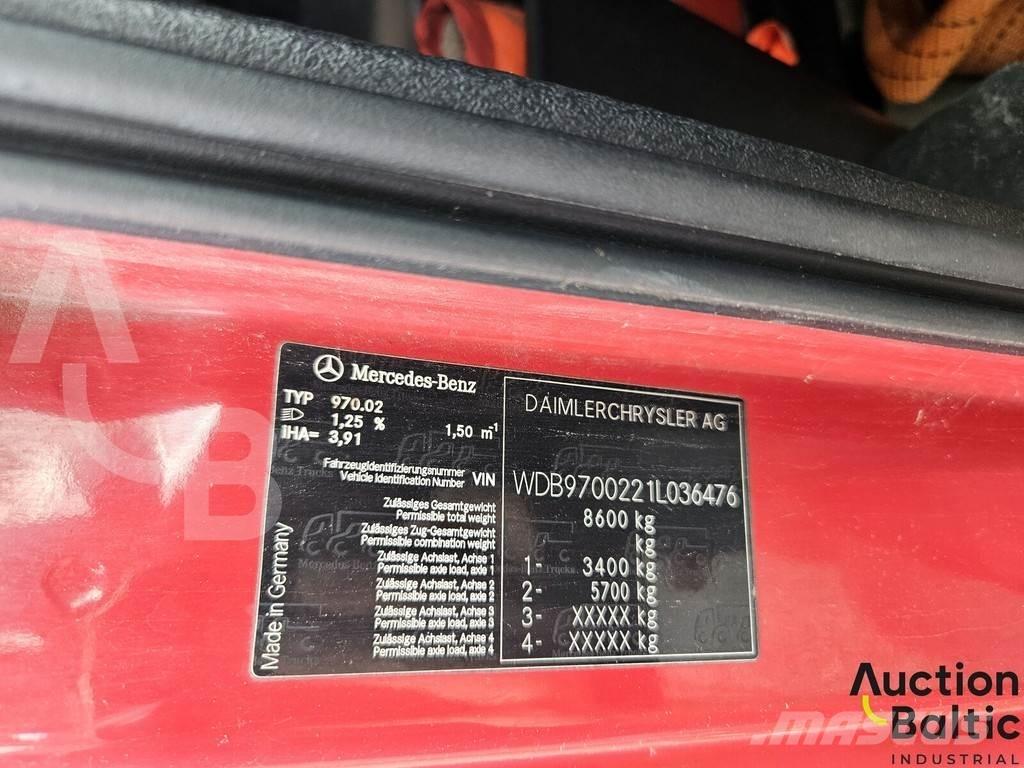 Mercedes-Benz 815 Camion frigorifique