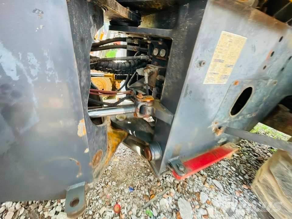 Komatsu WA320 Chargeuse sur pneus