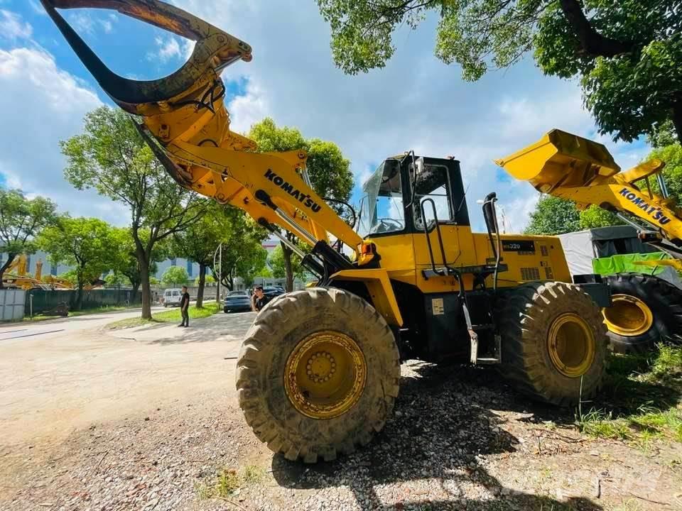 Komatsu WA320 Chargeuse sur pneus